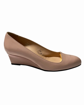 Travel Light Tod's Pointed Wedge in Pink Leather
