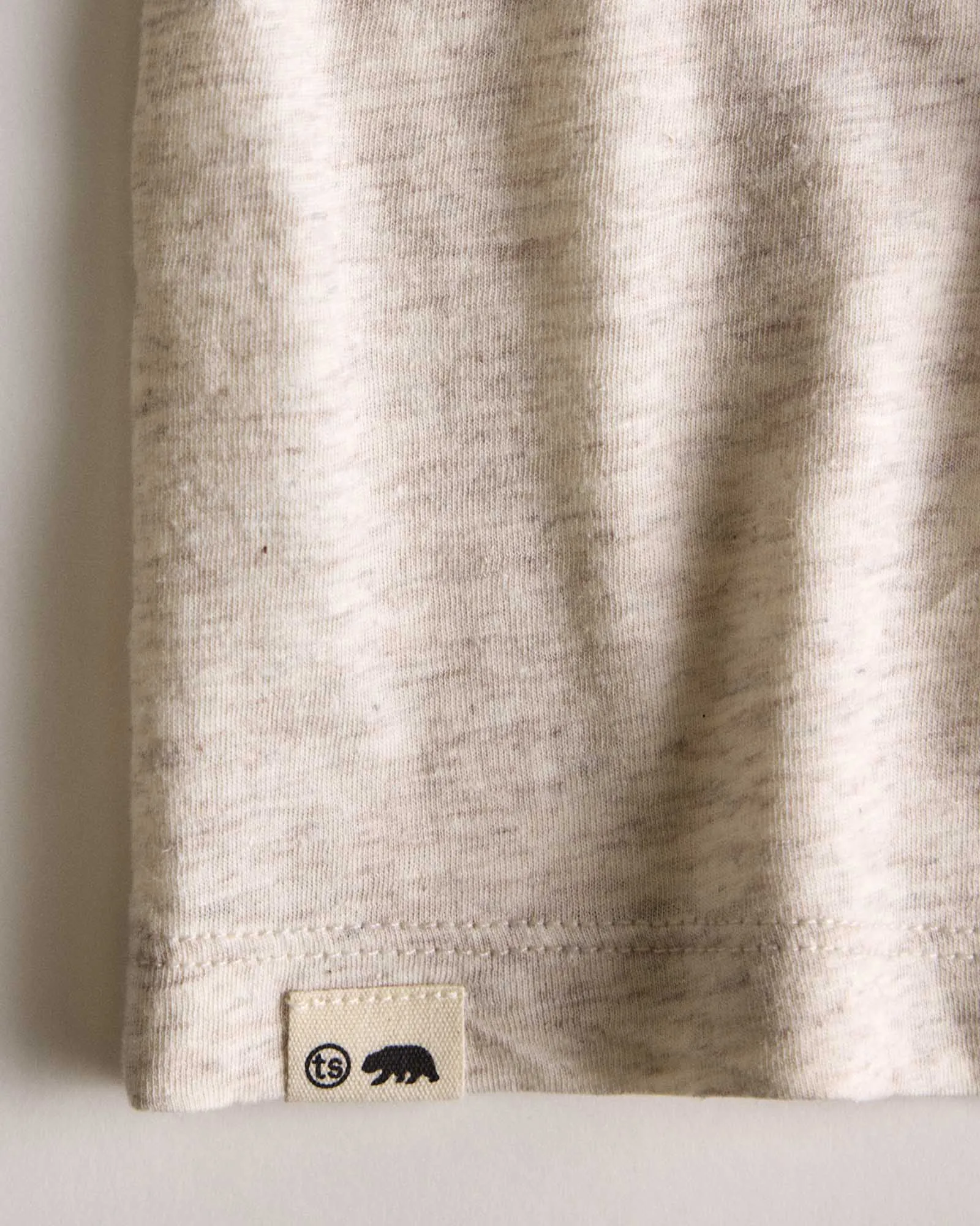 Hypoallergenic Textile The Cotton Hemp Long Sleeve Tee in Heather Oat