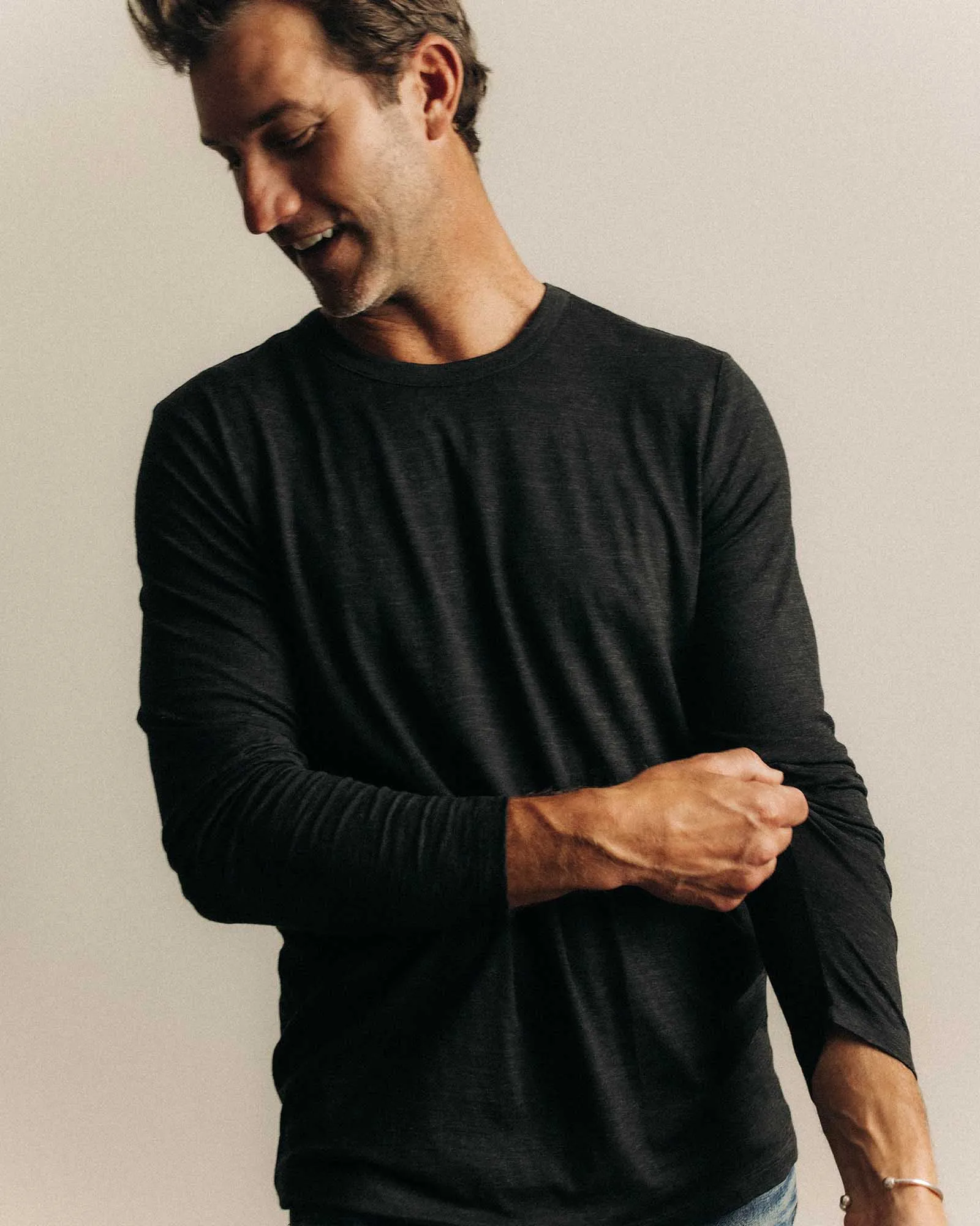 The Merino Long Sleeve Tee in Heather Black OversizedSilhouette