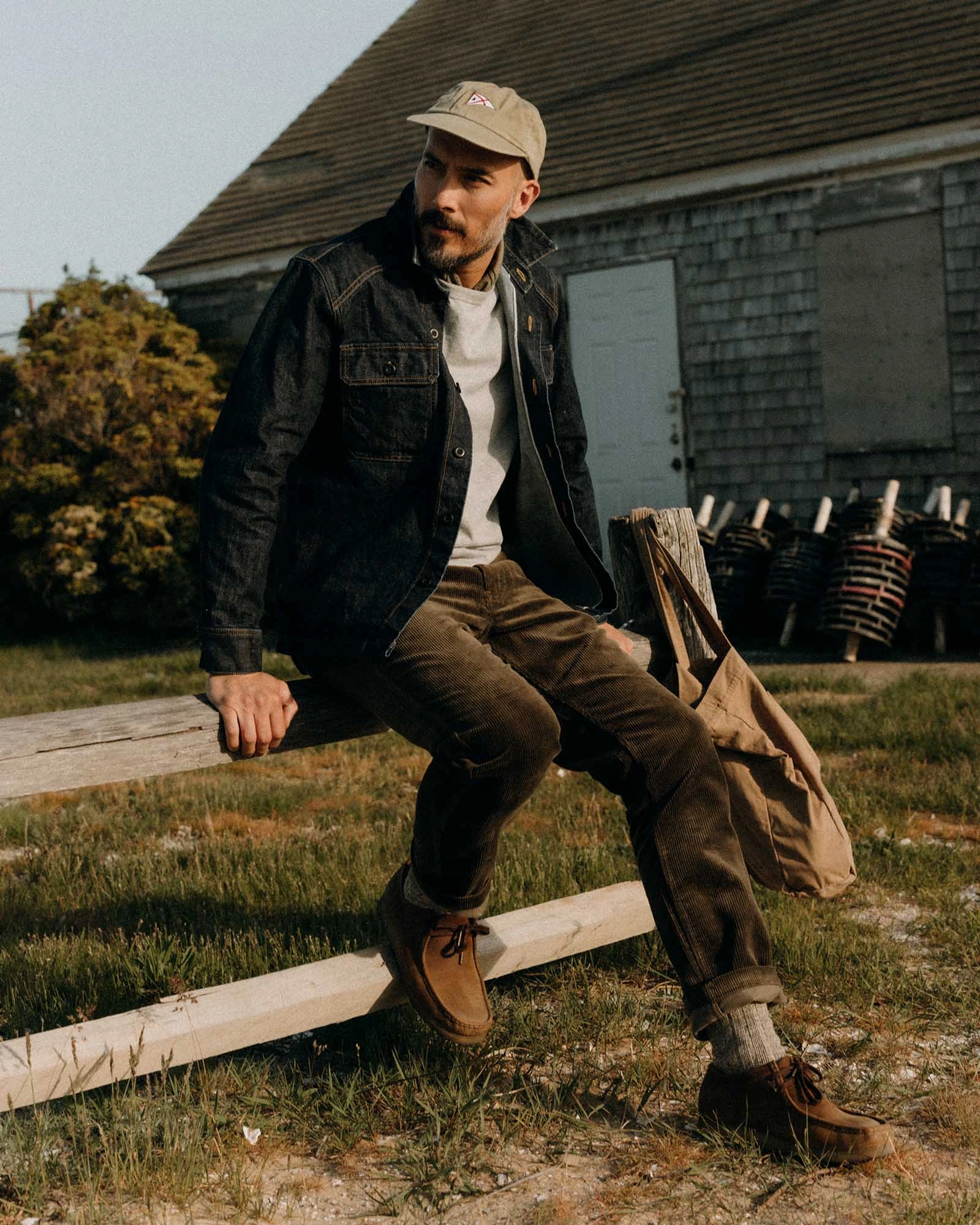 Anti Odor Technology The Carnegie Pant in Fatigue Olive Corduroy