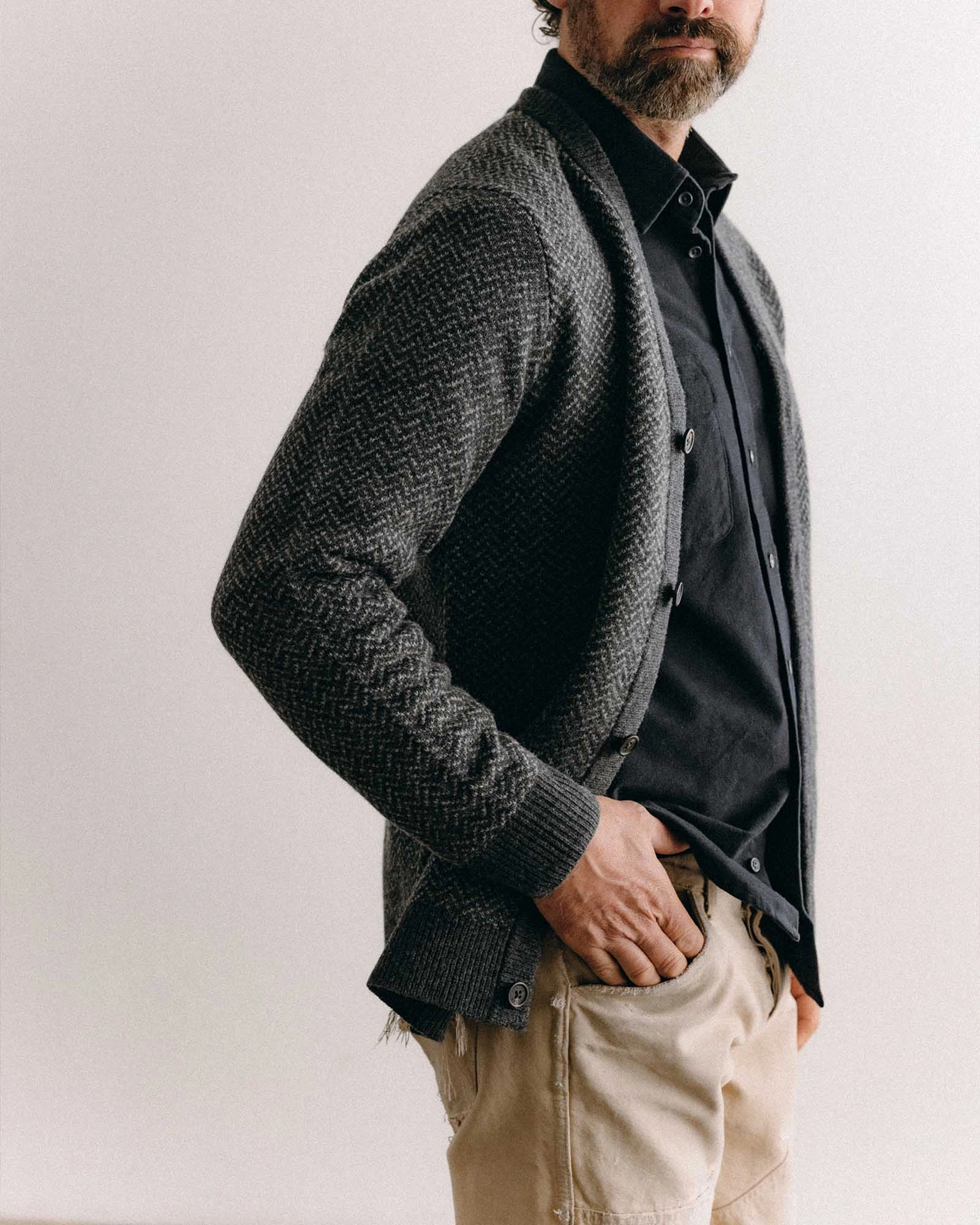 Sleek Wear Warm Essentials The Eddy Cardigan in Heather Charcoal Herringbone