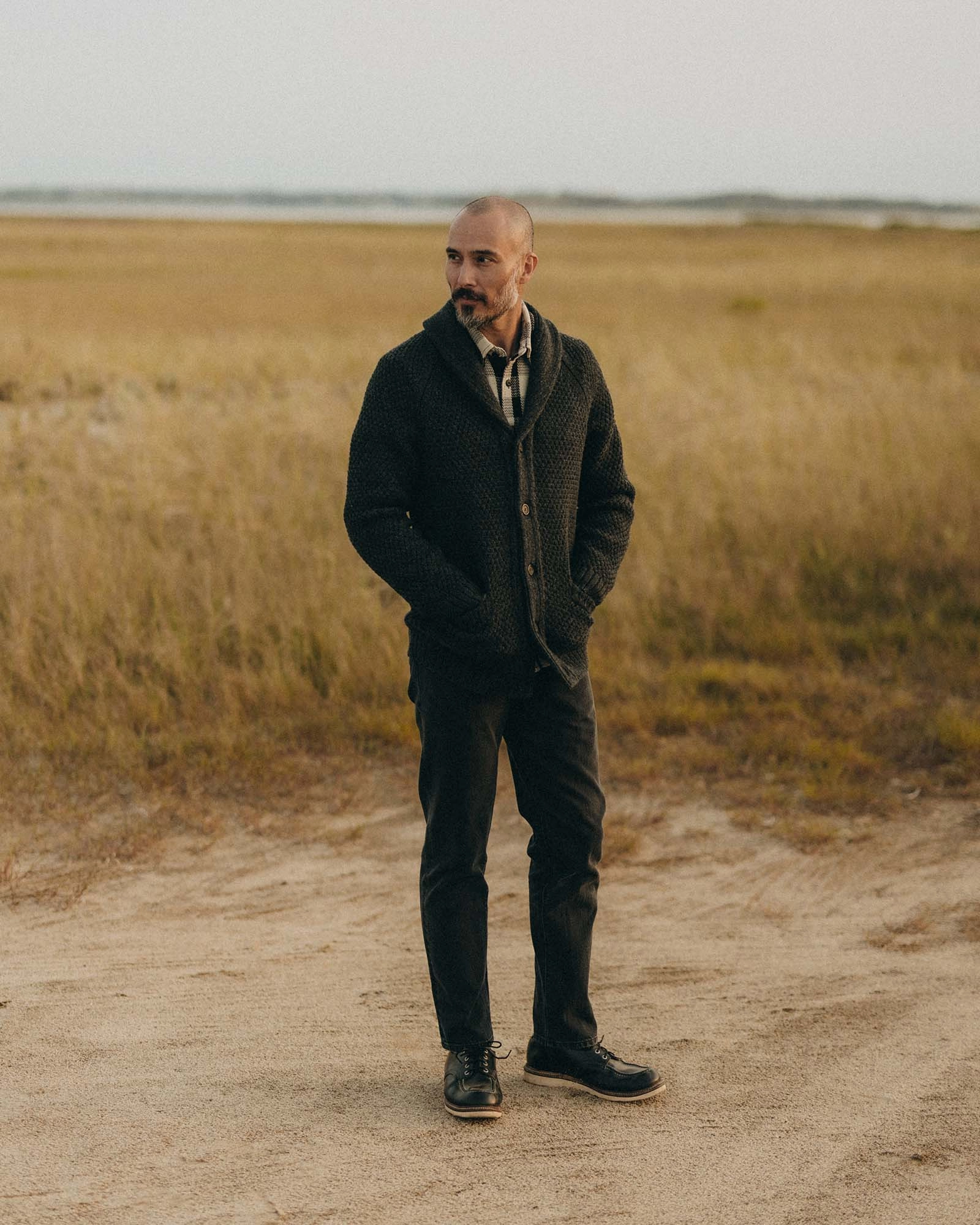 The Fisherman Shawl Cardigan in Heather Coal Merino Trendy Knitwear Knit texture