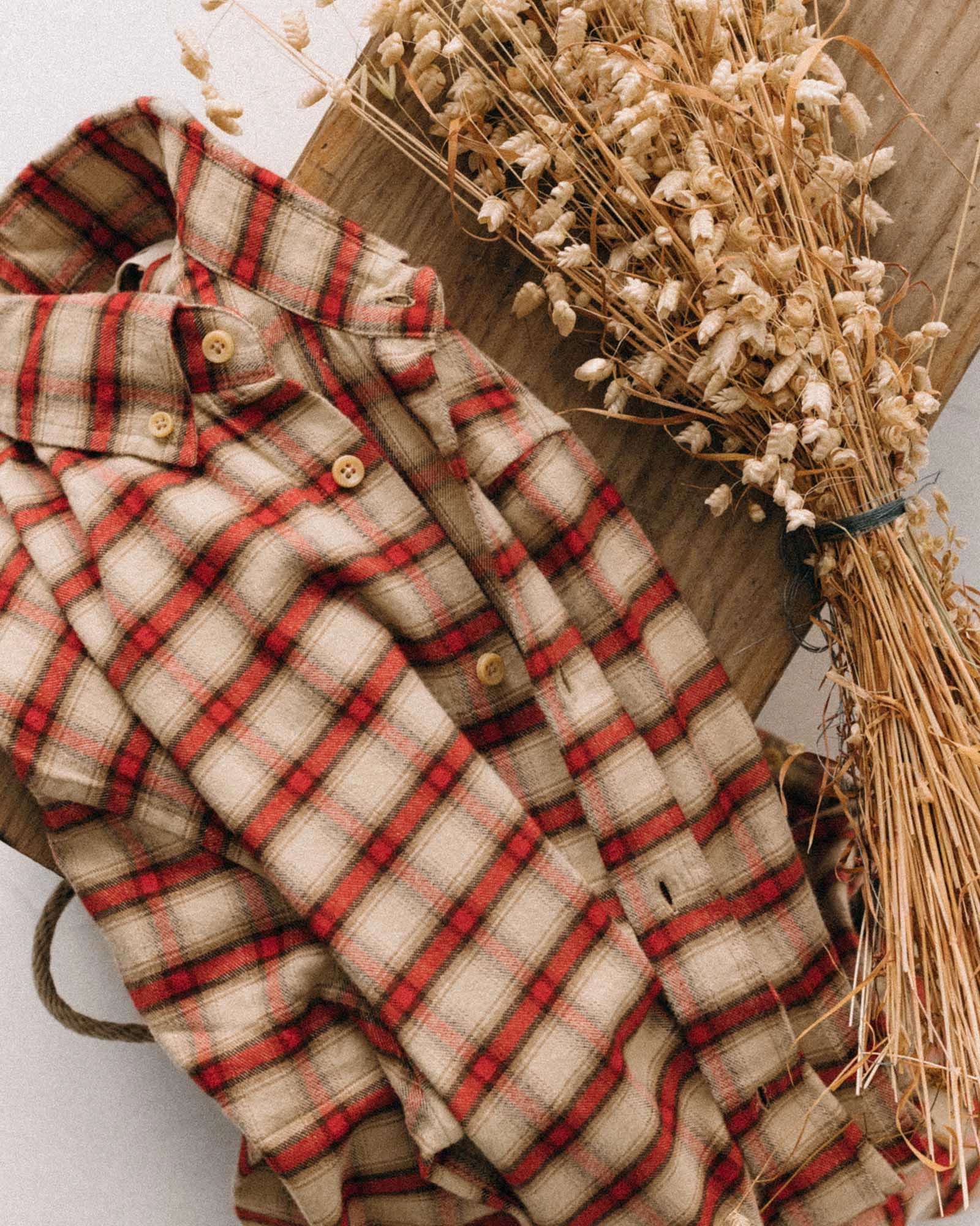 Plaid Design Durable Buttons The Jack in Cardinal Plaid Flannel