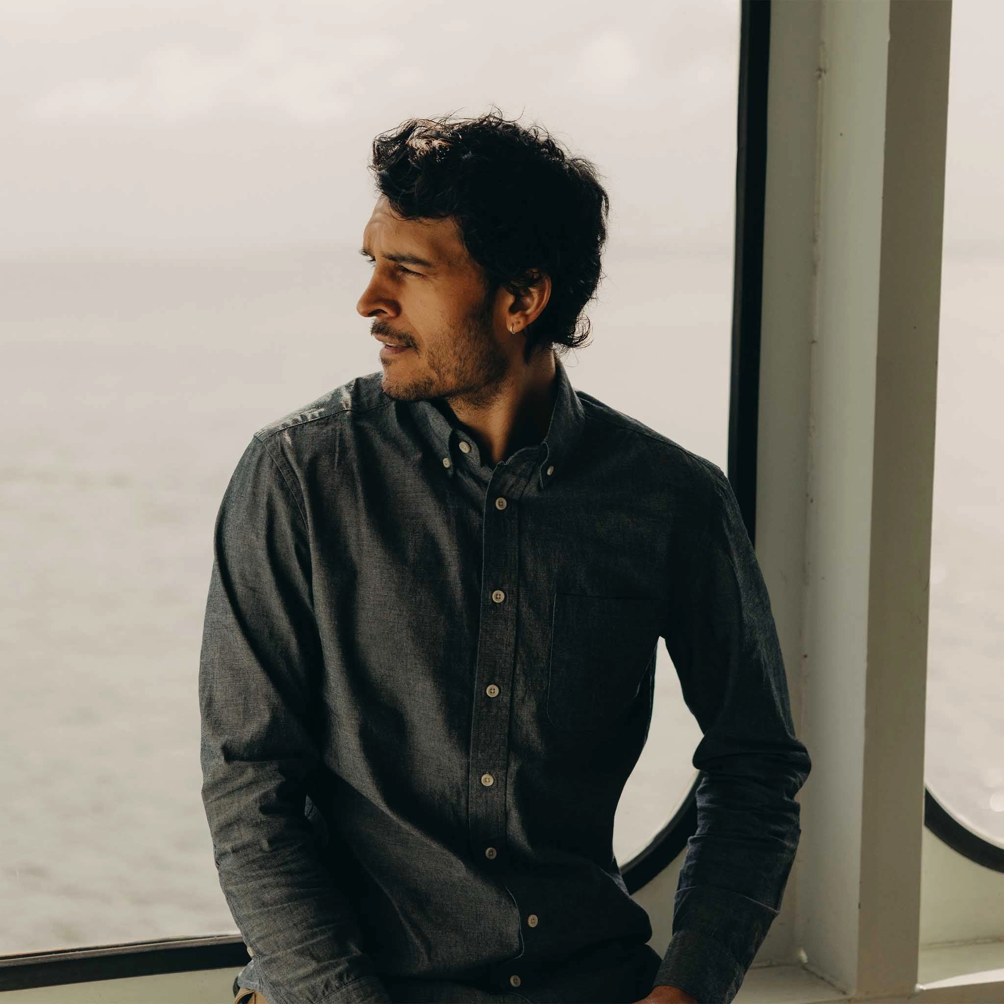 Tailored Cuffs The Jack in Rinsed Indigo Chambray