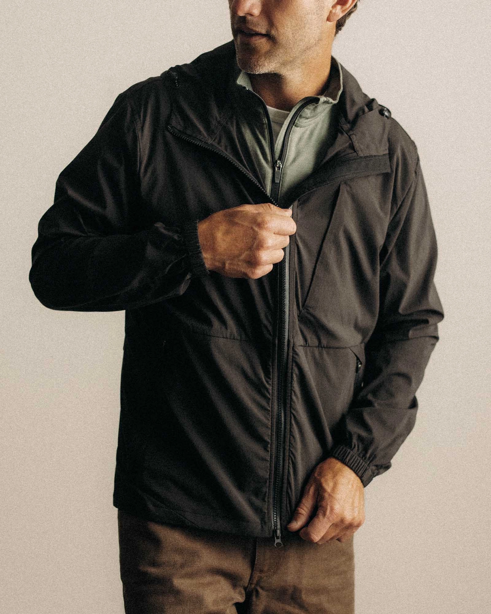 The Ridgeline Jacket in Coal suitable for mountain hikes Ring