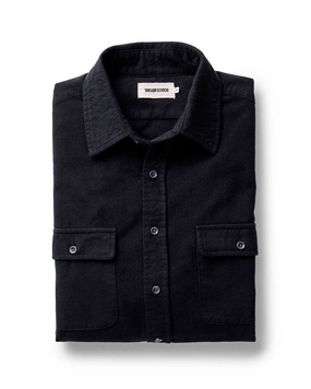 The Yosemite Shirt in Coal On-The-Go Style Layering Essential
