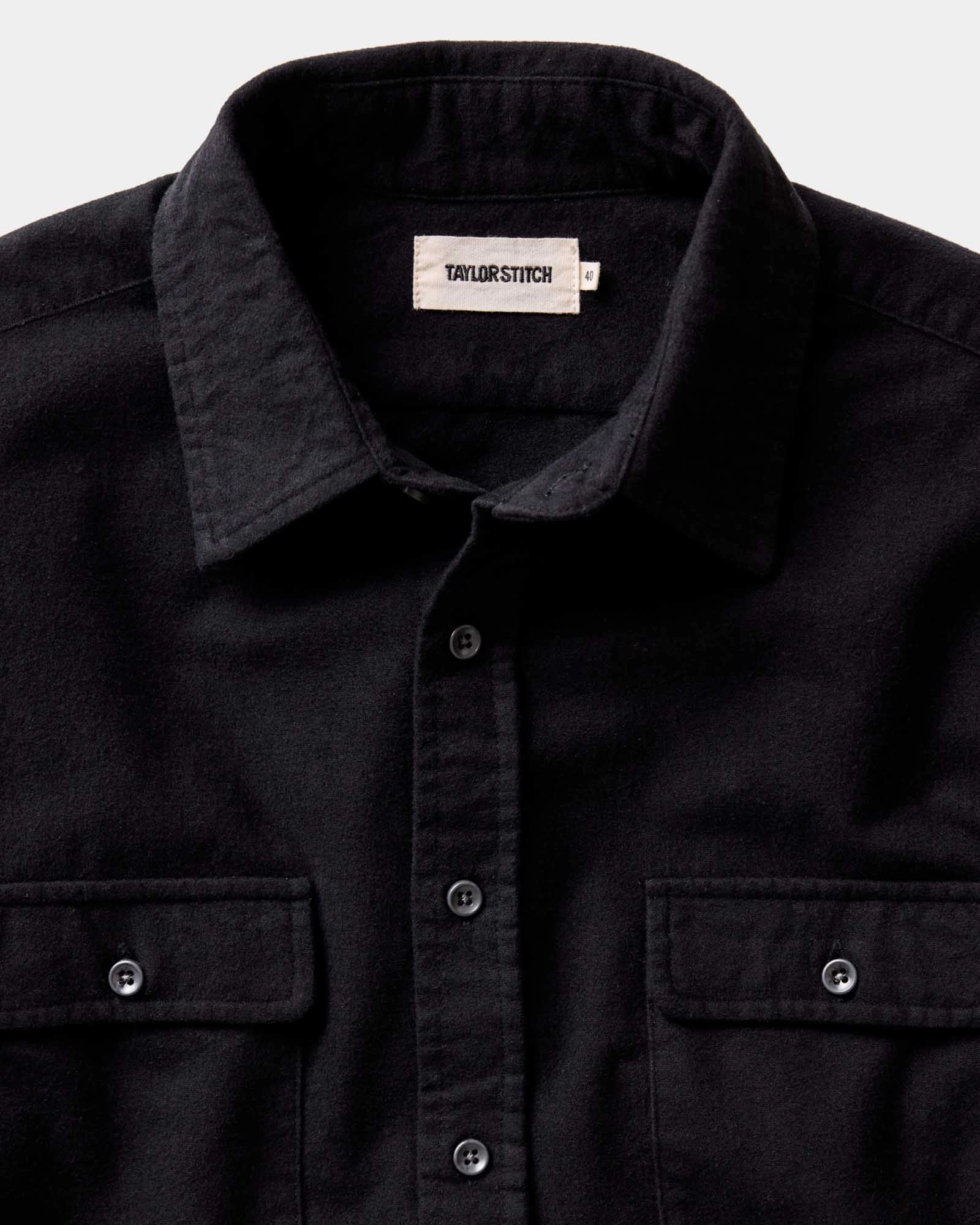 Lace Accent Breathable Underarm Vents The Yosemite Shirt in Coal