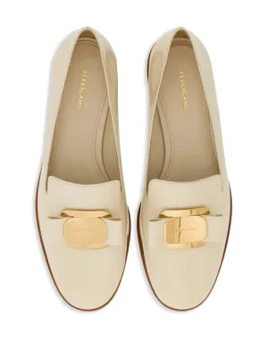 Versatile Casual Shoes Ferragamo New Vara Leather Loafers