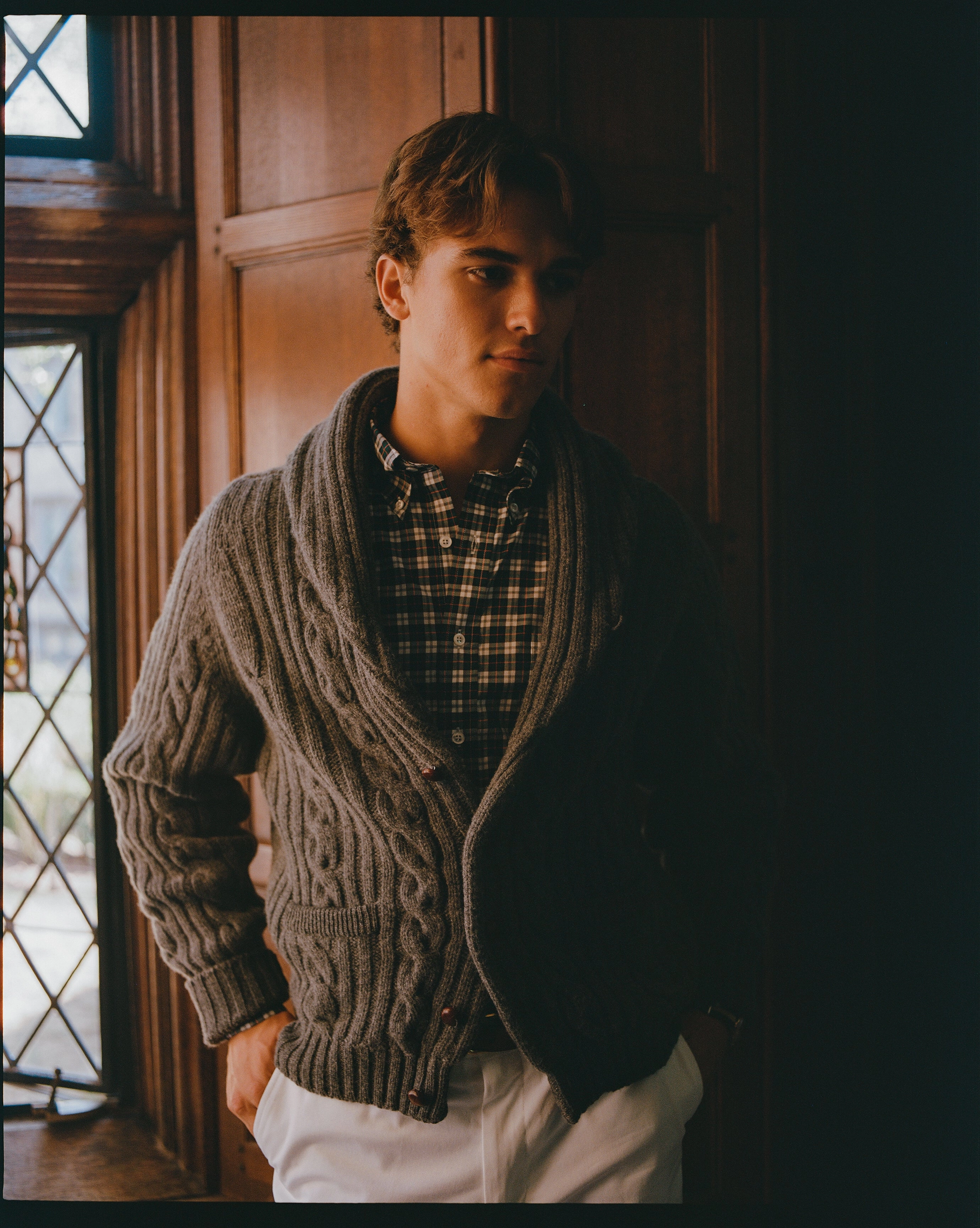 Moisture Wicking Knit Made-in-Scotland Brown Cableknit Lambswool Cardigan