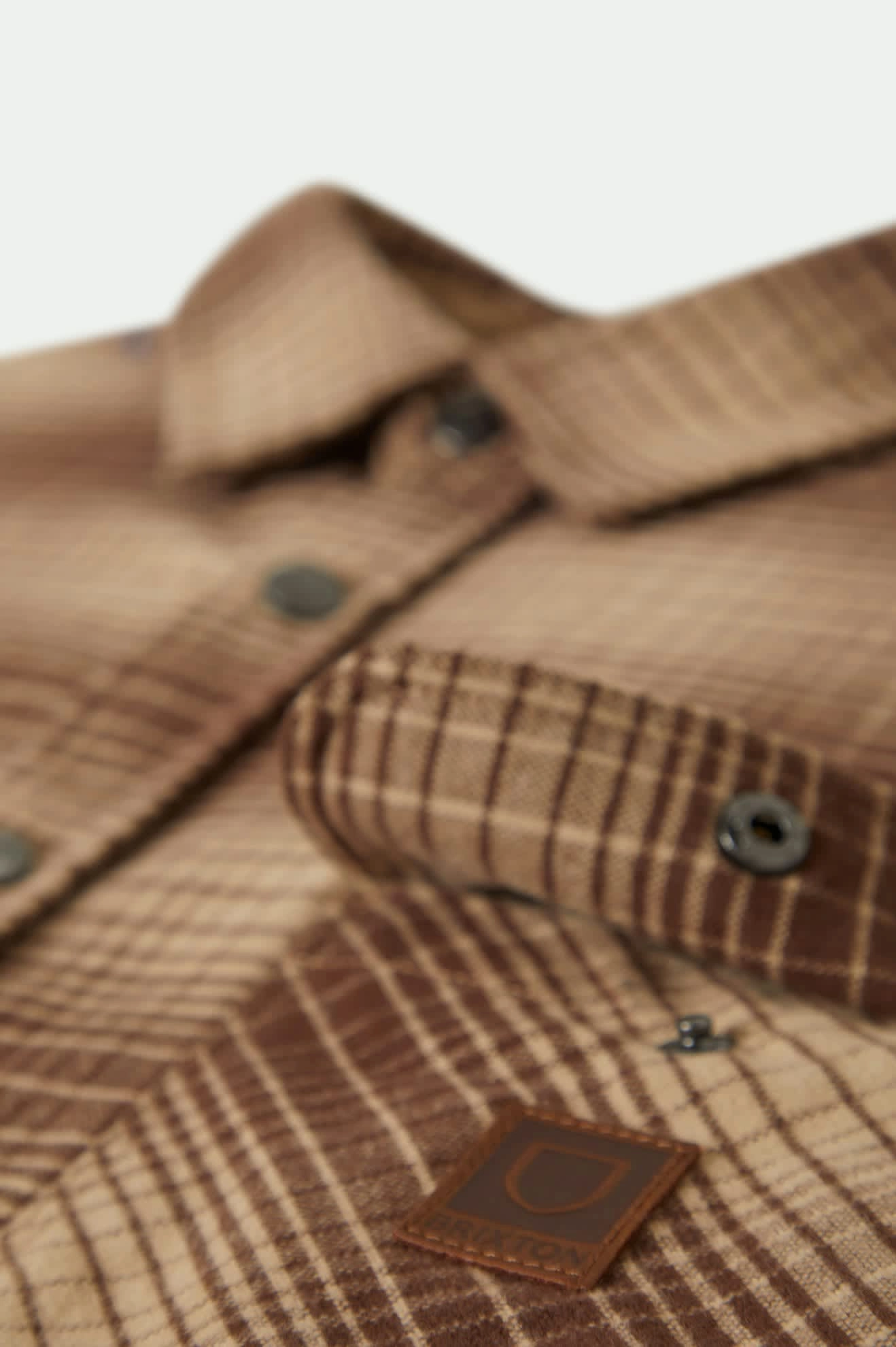 Builders Bowery Stretch Water Resistant L/S Flannel - Pine Needle/Sunbaked Glossy Texture Sophisticated Look