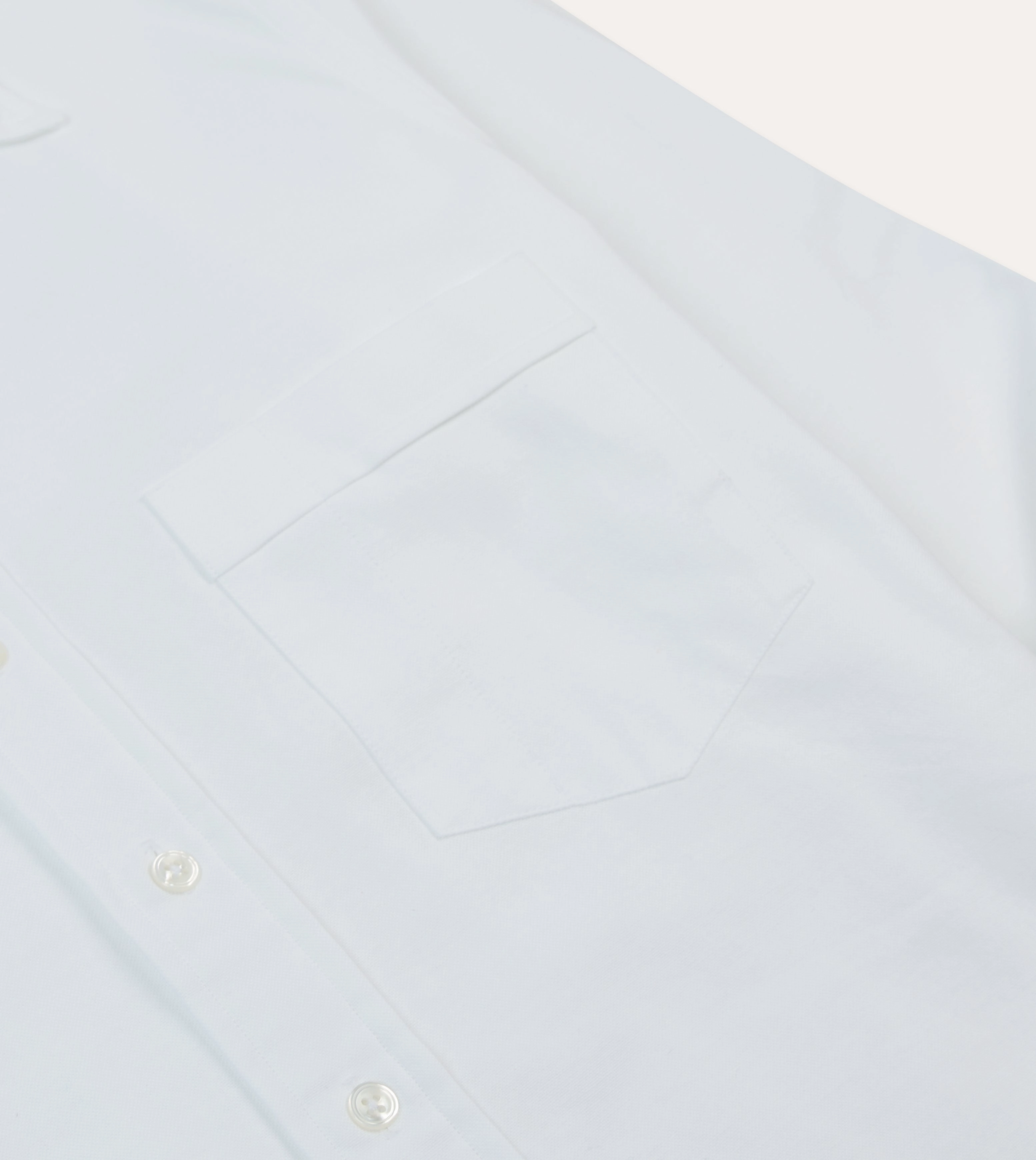 Seamless Side Panels Fashion Forward White Cotton Oxford Cloth Long Point Collar Shirt