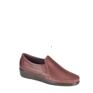 Relaxed All-day Wear Timeless Look Women Dream Loafer Slip-On - D/medium Width In Brown