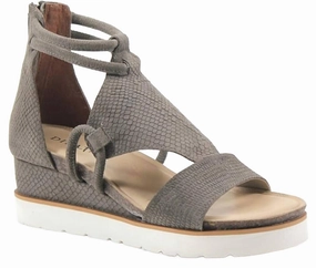 Women's Clover Wedge Sandals In Snakeskin Taupe city night