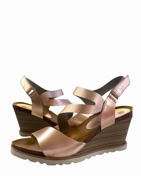 Anti Slip Outfit Energy Women's Delaney Wedge Sandals In Rose Gold