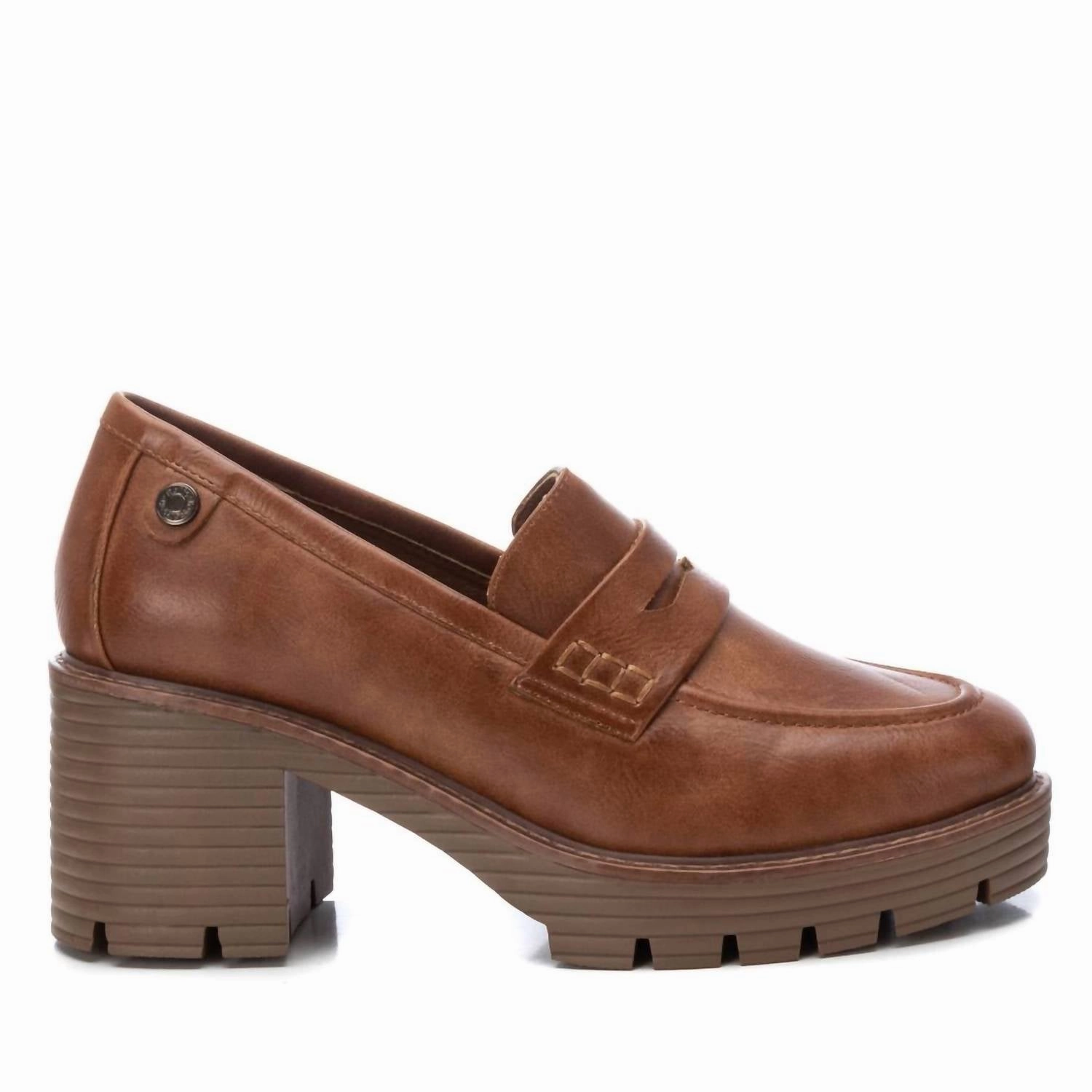 Wide Walk Women's Leather Moccasins In Camel