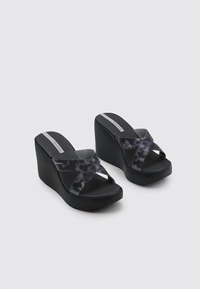 Flex Pad Women's Lofty Leopard Wedge Sandal In Black/grey