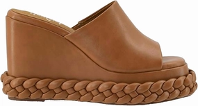 Neutral Look Contoured Lift Women's Resting Beach Face Wedges In Tan