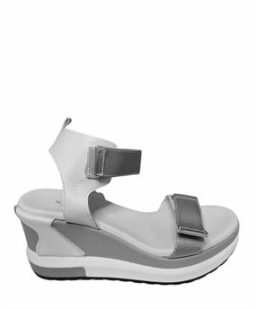 Women's Skipper Wedge Sandal In White Soft Choice Cushioned Feel