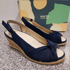 Edgy Movement Women's Thara Bermuda Wedge Sandals In Navy