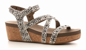 Women's Under The Sun Sandal In White Leopard Fringe Step Neutral Vibe