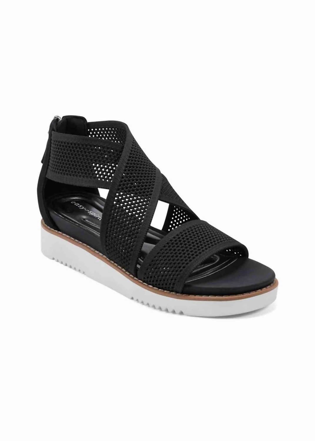 Women's Wander Sandals In Black Street Ready