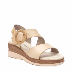 Commuter Look Everyday Vibe Women's Wedge Sandals In Beige