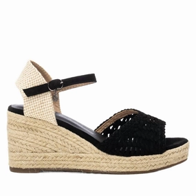 Women's Wedge Sandals In Black Chic Appeal