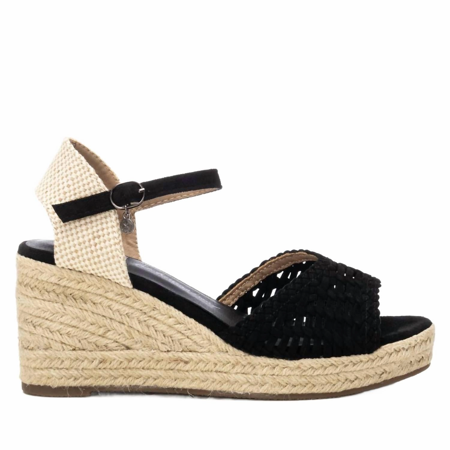Women's Wedge Sandals In Black Chic Appeal