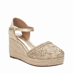 Women's Wedge Sandals In Gold Sleek Shift Hall Step