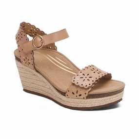 Women Sydney Cutout Wedge Sandal Work Function Walking Style
