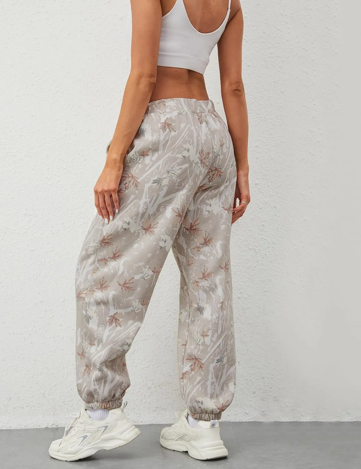 Women's Baggy Fleece Sweatpants Casual High Waisted Joggers Pants Fitted Sweat Pants with Pockets