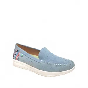 Retro Touch Slip-On Ease Women's Discover Canvas Moccasin In Light Denim Fleck