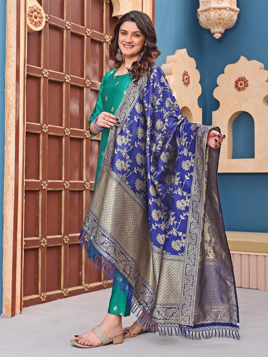 Women's jacquard Silk Wowen Degin 3/4 Sleeve Round Neck Kurta Set With Pant and Dupatta (Mugdha)