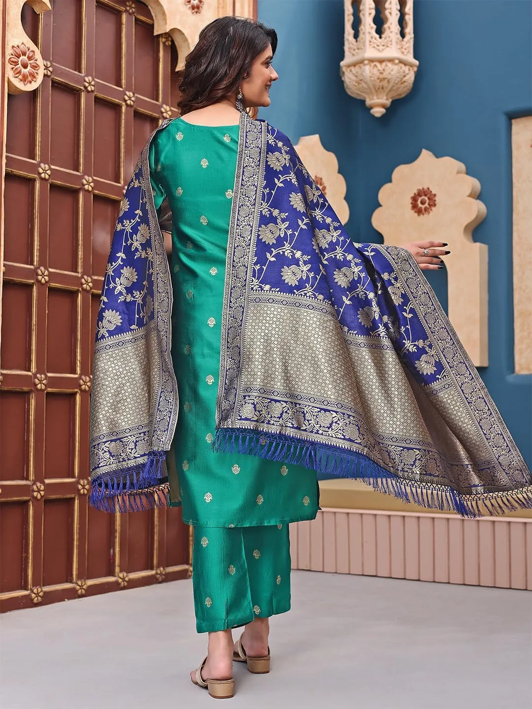 Women's jacquard Silk Wowen Degin 3/4 Sleeve Round Neck Kurta Set With Pant and Dupatta (Mugdha)