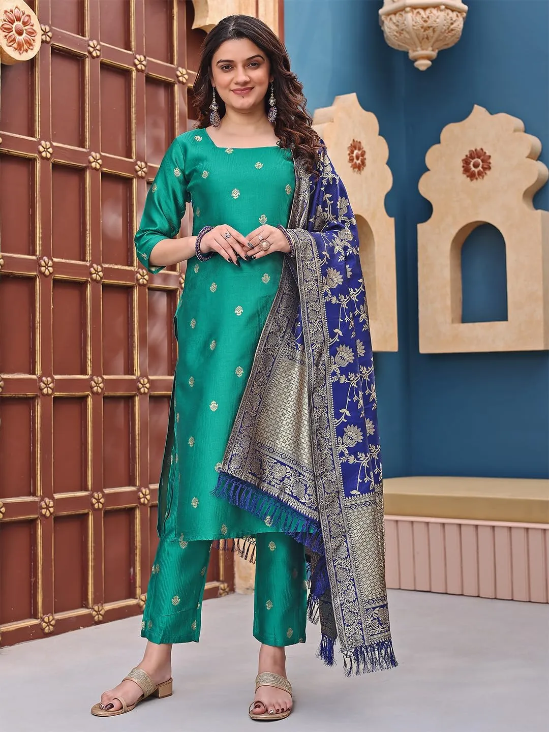 Women's jacquard Silk Wowen Degin 3/4 Sleeve Round Neck Kurta Set With Pant and Dupatta (Mugdha)