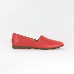 Women's Larisa Flat Loafer In Poppy Shopping Day