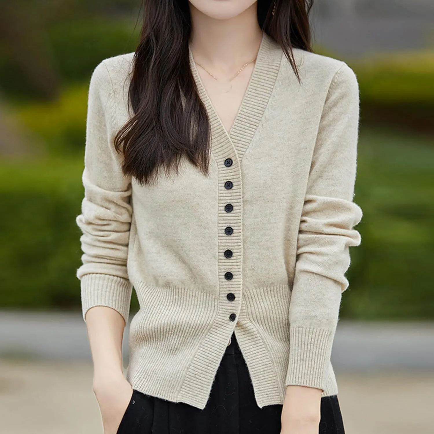 Women's Ribbed Knit Cardigan Sweaters Fashion Casual V-Neck Knitted Sweater Top Casual Lightweight Soft Sweater Coat