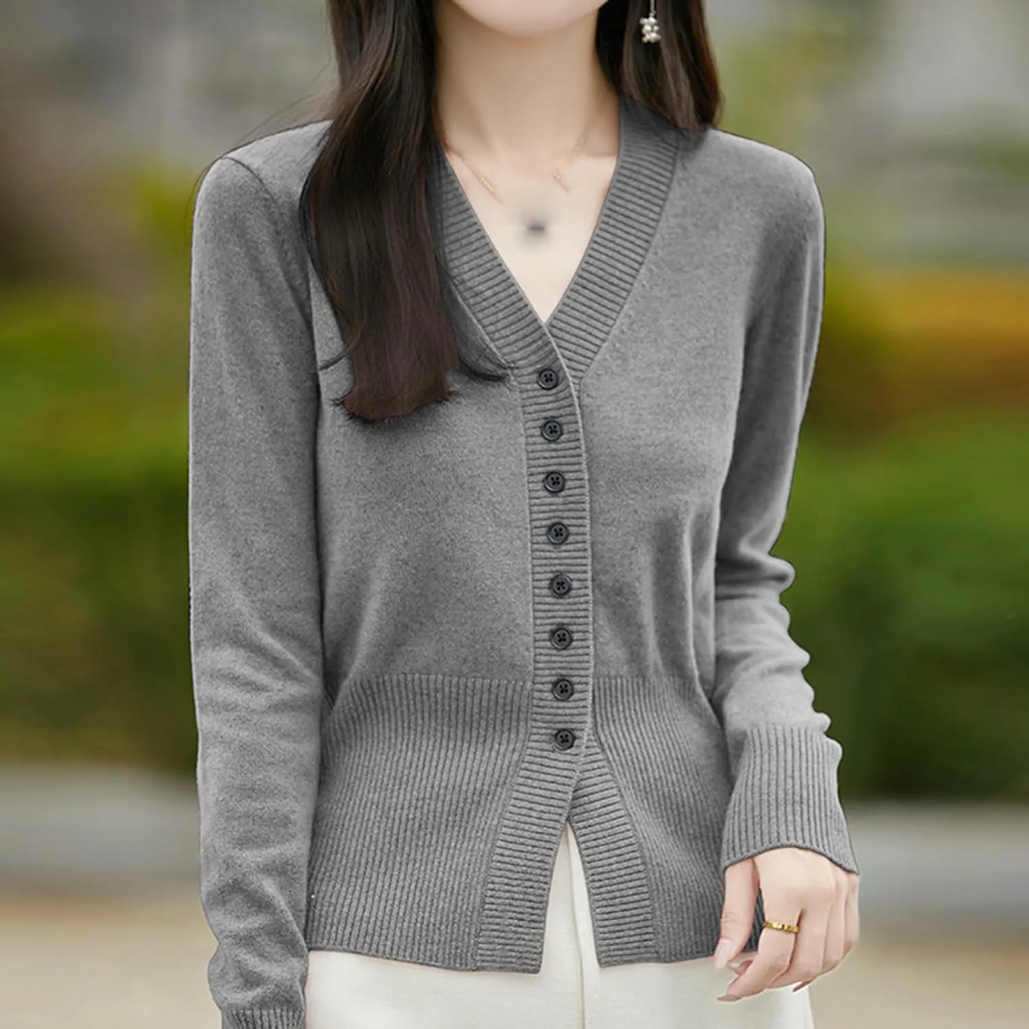 Women's Ribbed Knit Cardigan Sweaters Fashion Casual V-Neck Knitted Sweater Top Casual Lightweight Soft Sweater Coat