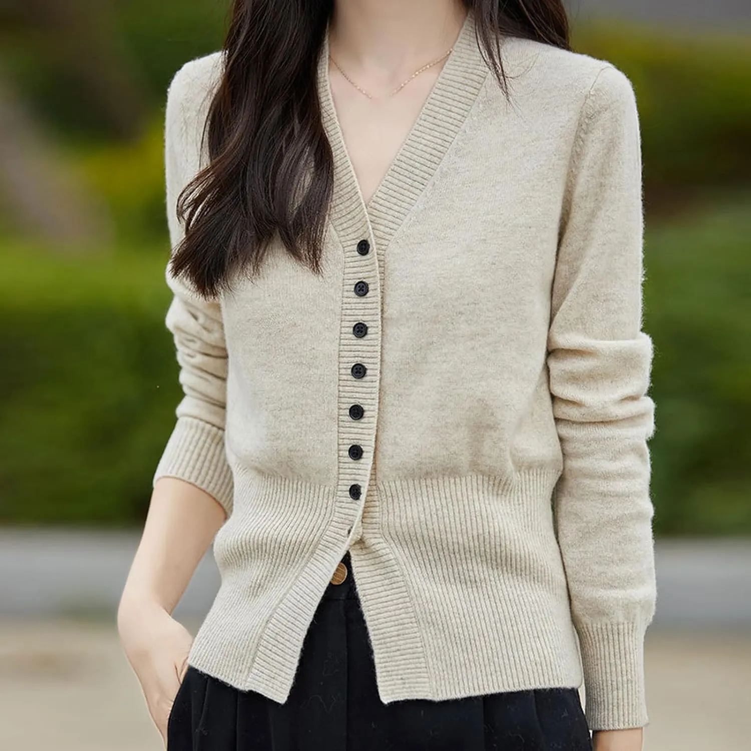 Women's Ribbed Knit Cardigan Sweaters Fashion Casual V-Neck Knitted Sweater Top Casual Lightweight Soft Sweater Coat