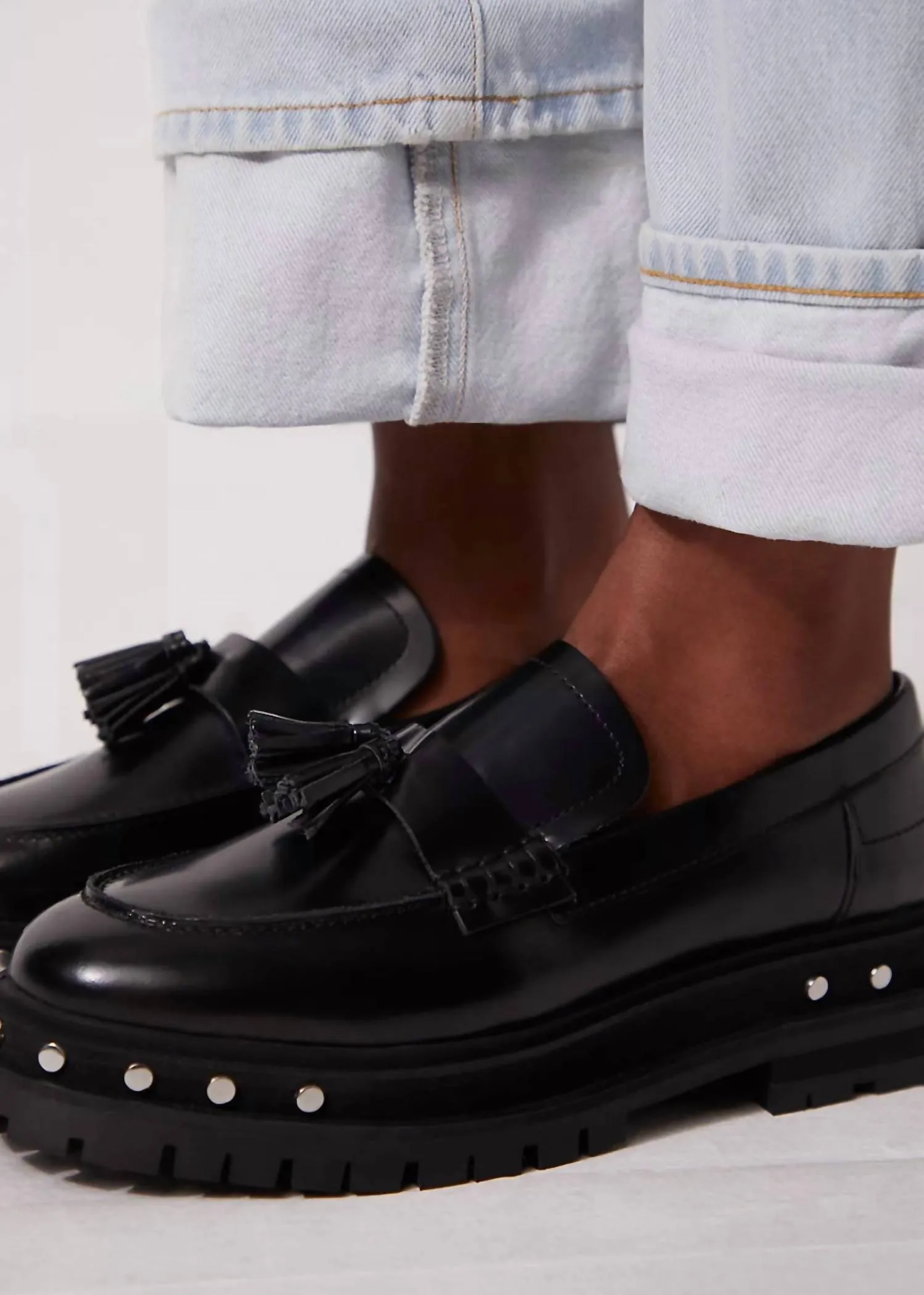 Flexible Cushioning Comfortable Slip-on Fit Women's Teagan Tassel Loafers In Black