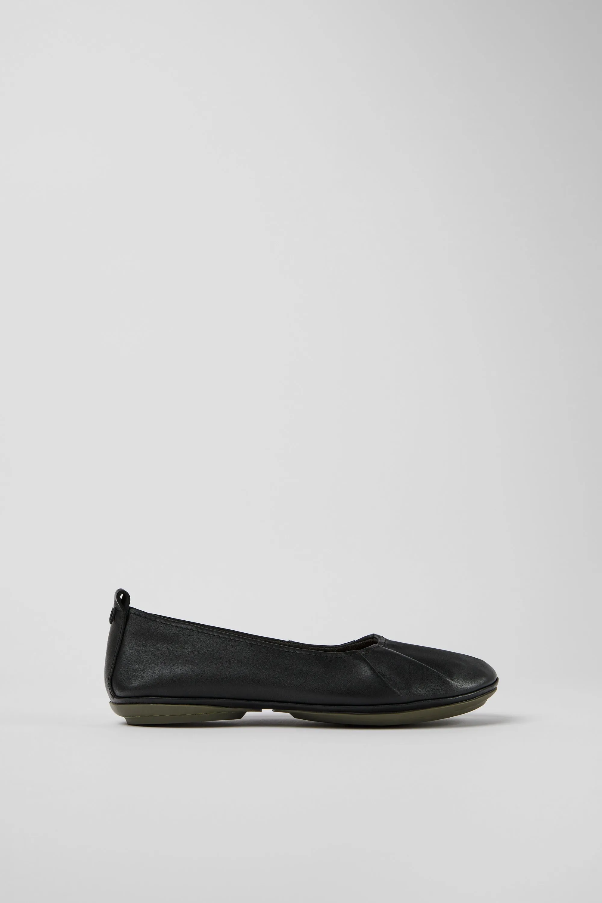 Weekend Walk Moccasin/Ballerina Women Camper Right Nina