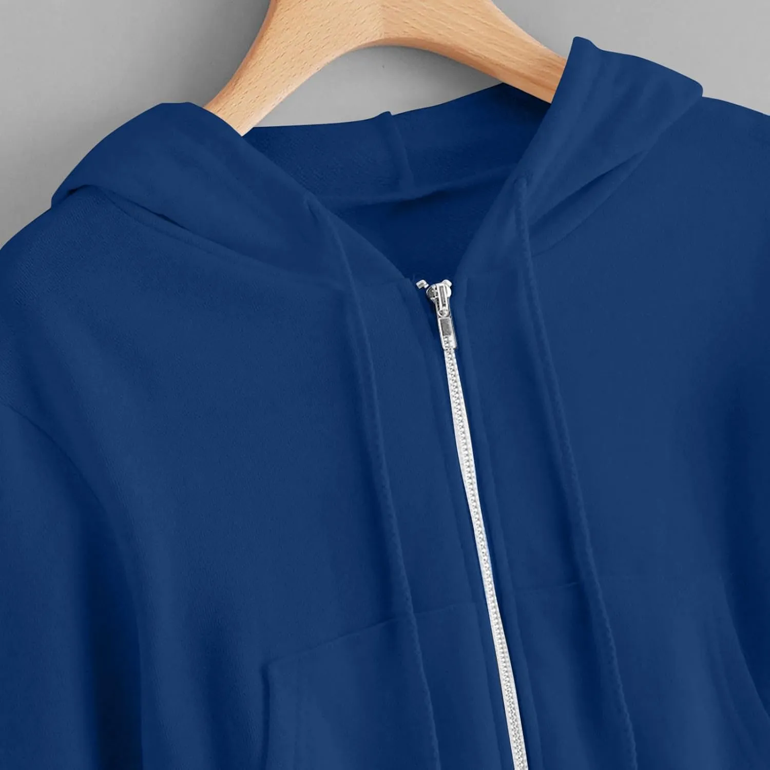 YRAETENM Cropped Zip up Hoodie Women Long Sleeve Drawstring Full Zip Hooded Jackets Casual Cute Loose Fit Crop Sweatshirts
